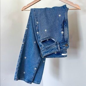 Daisy Embroidered Mom Jeans